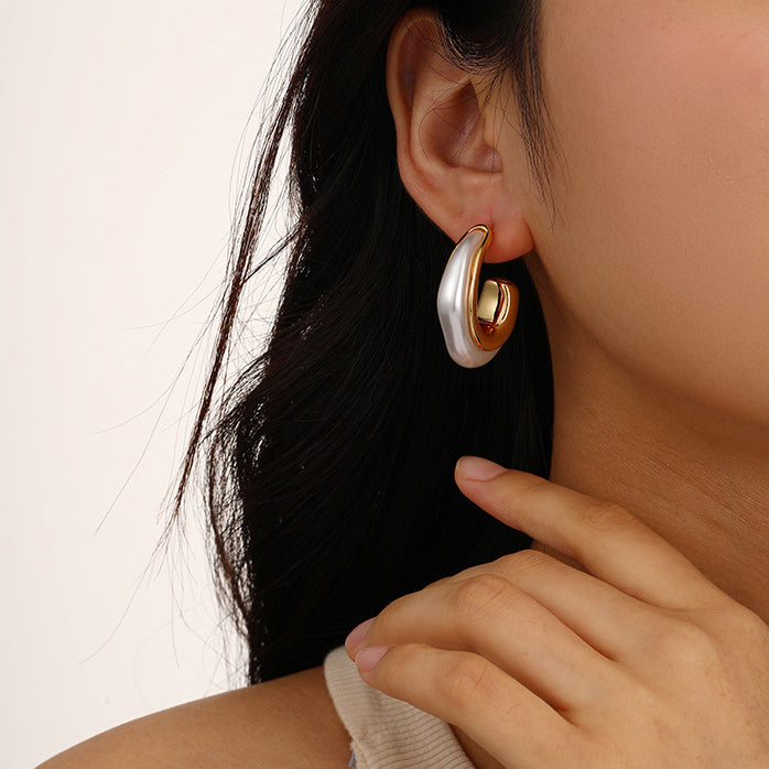 Sculptural Pearl Earrings