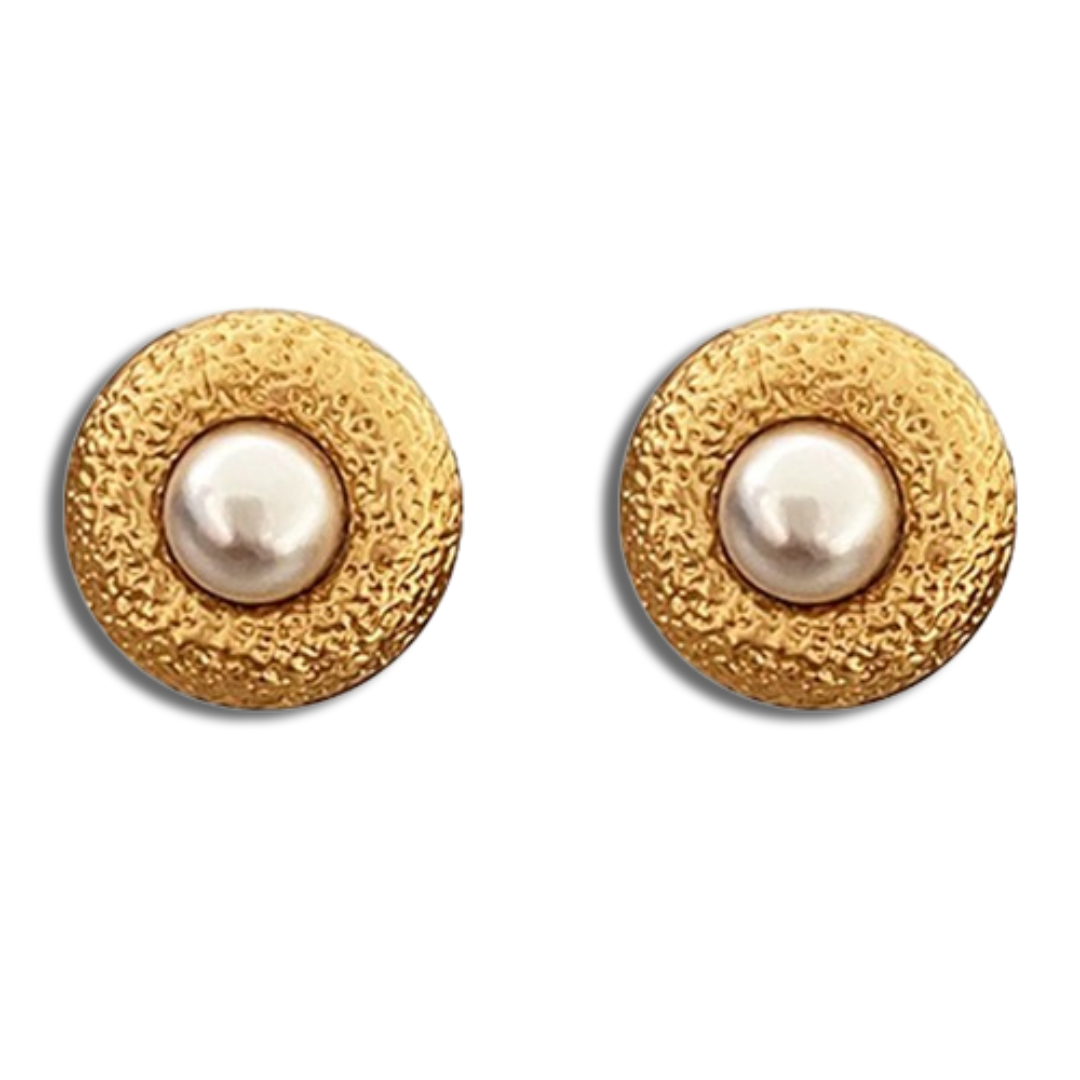 Doughnut-shaped pearl earrings
